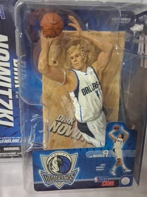 Dirk Nowitzki Dallas Mavericks Series 9 NBA McFarlane Action Figure New Sealed - Thumbnail 2