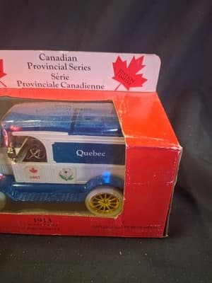 Ertl 1913 Model T Ford Bank, Canadian Province Series, Quebec, #9216 - Thumbnail 3