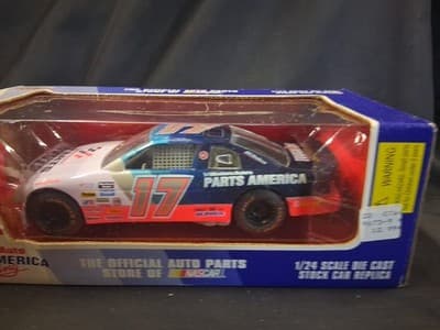 VTG 1996 Western auto Parts America racing Nascar 1/24 scale diecast stock Car - Thumbnail 3