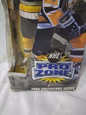 NHL Pro Zone Ray Bourque 1998 Collector Series Figure Playmates Bruins Sealed - Thumbnail 5