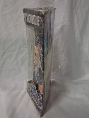 NHL Pro Zone Ray Bourque 1998 Collector Series Figure Playmates Bruins Sealed - Thumbnail 7