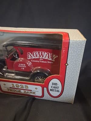 ERTL 1923 Chevy Agway Truck Bank 1993 Die-Cast 1/25 Scale Ltd Ed #8 w/ Box - Thumbnail 3