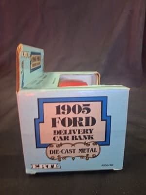 “True Value” 1905 Ford Delivery Car Bank Die-Cast Metal ERTL - Thumbnail 5