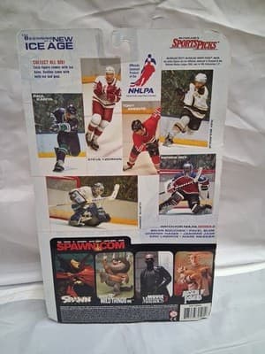 Steve Yzerman NHLPA McFarlane Sports Picks Action Figure NIB NIP 2000 Hockey - Thumbnail 2