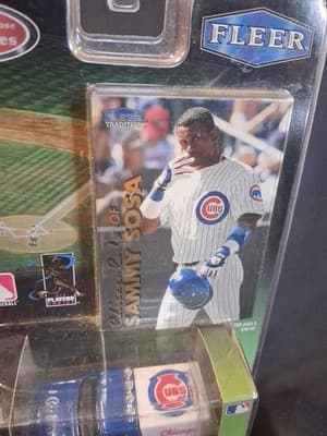 Sammy Sosa Cubs Fleer MLB Team Collectible Diecast Car Trading Card 1999 - Thumbnail 2