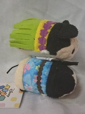 Disney Tsum Tsum Hawaiian Mickey Mouse and Minnie 3" Plush (C4) Collectible NWT - Thumbnail 2