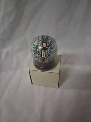 2004 UNFORGETTABALL YANKEE STADIUM BALL UNOPENED in Original Box - Thumbnail 4