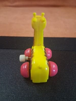 Vintage Playwell Wind-up Ramblers Mini Animal Giraffe Pink Wheels RARE! - Thumbnail 3