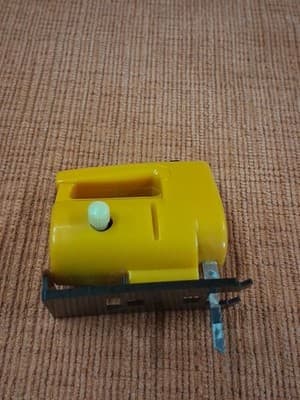 Vtg Rare Yellow Saw Wind Up Tool Toy Galoob As Is - Thumbnail 2