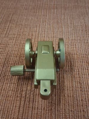 Vtg Very Rare Brass Color Wind-Up Plastic Toy Made In 1980s Cannon Wheel Trailer - Thumbnail 4