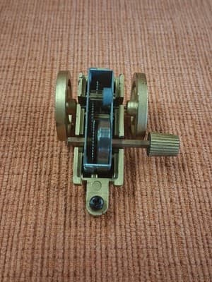 Vtg Very Rare Brass Color Wind-Up Plastic Toy Made In 1980s Cannon Wheel Trailer - Thumbnail 5