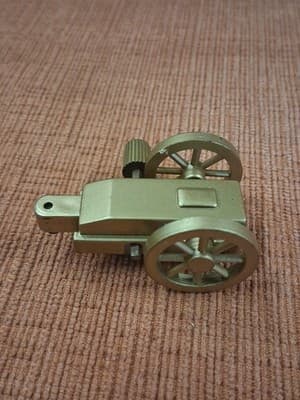 Vtg Very Rare Brass Color Wind-Up Plastic Toy Made In 1980s Cannon Wheel Trailer - Thumbnail 3