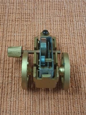 Vtg Very Rare Brass Color Wind-Up Plastic Toy Made In 1980s Cannon Wheel Trailer - Thumbnail 7
