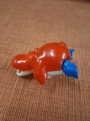 Vtg Swimmng Hippo Red Wind-Up Plastic Toy Made In Japan 1980s Taiwan - Thumbnail 3