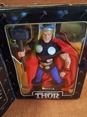 1998 ToyBiz Marvel Famous Covers The Mighty Thor Action Figure NEW - Thumbnail 11
