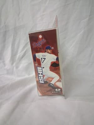 McFarlane Kazuhisa IshII LA Dodgers #17 Action Figure Debut Brand New MLB - Thumbnail 3