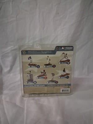 2007 MCFARLANE SERIES 19 JOHNNY DAMON NEW YORK YANKEES ACTION FIGURE NEW - Thumbnail 4