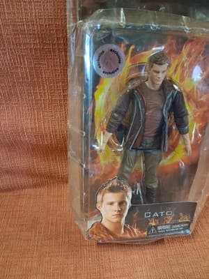 NECA - THE HUNGER GAMES - CATO [BOX DAMAGED] - Thumbnail 6
