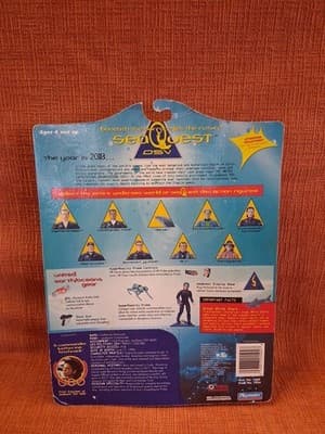 SeaQuest DSV Katherine Hitchcock Action Figure - Playmates 1993 - New - Thumbnail 3