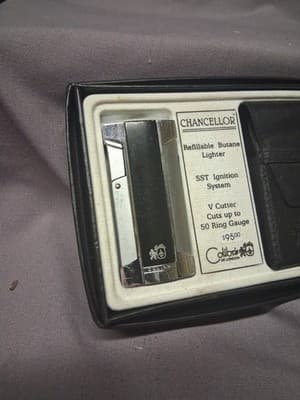 New Calibri of London Chancellor Butane Cigarette Lighter Blk & Chrome QTR988004 - Thumbnail 2