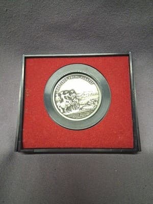 1976 United States Mint Washington Before Boston Bicentennial Pewter Medal - Thumbnail 2