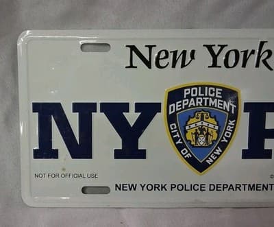 TORKIA INTERNATIONAL NY Souvenir License Plate NYPD White Sealed - Thumbnail 2