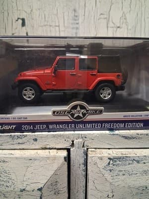 2014 Greenlight Wrangler Unlimited Freedom Edition - Thumbnail 2