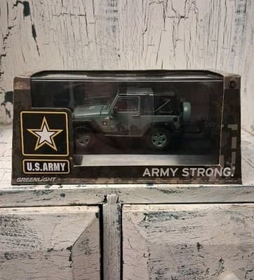 GREENLIGHT 86043 2012 JEEP WRANGLER U.S. ARMY 1:43 with DISPLAY CASE DARK GREEN