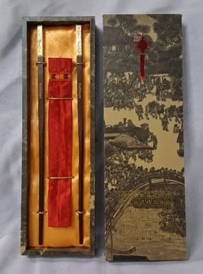 Luxury Pair Of Chopsticks in Gift Box Exquisite Art And Design "Kathleen" Rare