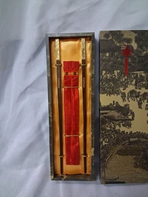 Luxury Pair Of Chopsticks in Gift Box Exquisite Art And Design "Kathleen" Rare - Thumbnail 4