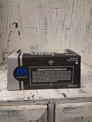 Greenlight 1/43 2014 Jeep Wrangler Unlimited Mopar Minicar - New In Case - Thumbnail 3