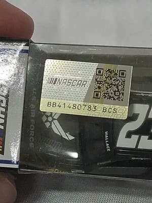 Bubba Wallace 2025 U.S. Airforce 1:64 Diecast - Thumbnail 7