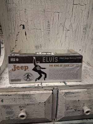 ELVIS JEEP SURREY CJ3B MODEL CAR 1:43 GREENLIGHT 86472 GRACELAND 4X4 Sealed NIB - Thumbnail 5