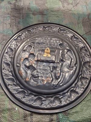 Vintage Coppercraft Guild wall plate, Taunton, Mass., 12.5" Family at well/acorn - Thumbnail 3