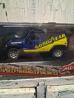 GREENLIGHT 86080 2016 JEEP WRANGLER UNLIMITED ROOF RACK GOOD YEAR 1/43 BLUE - Thumbnail 3