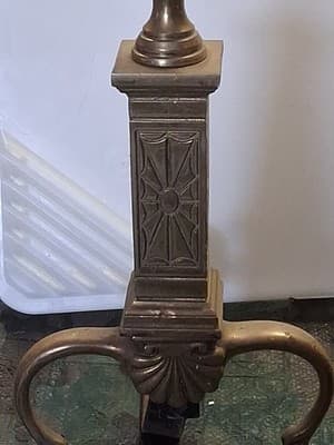 VINTAGE BRASS CLASSICAL PAW FEET FIREPLACE ANDIRONS MARKED BENNETT - Thumbnail 3
