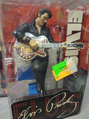 McFarlane Toys 2004 Elvis Presley 1968 Comeback 6 inch Action Figure - Thumbnail 2