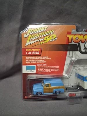 G4) Johnny Lightning TOW & GO 2A BLUE 1955 Ford Panel with Camper Trailer New - Thumbnail 2