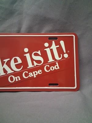 COKE IS IT. Metal LICENSE PLATE CAPE COD - Thumbnail 3