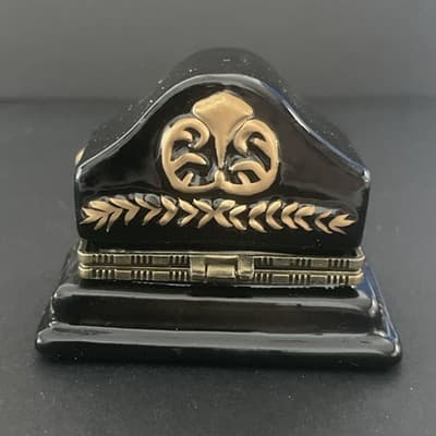 Porcelain black and gold mantle clock trinket box with gold key trinket - Thumbnail 3