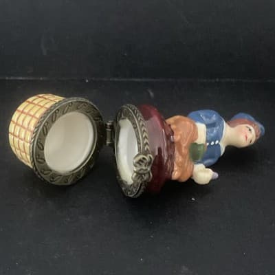 Miniature Little Jack Horner Nursery Rhyme Trinket Box Hinged Plus Pie VTG - Thumbnail 6