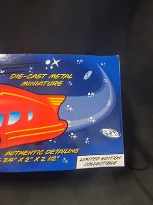 Xonex Limited Edition Die Cast Red 50s Spacebus Bullet Car 1998 05189 Of 15000 - Thumbnail 3