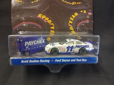 Hot Wheels Collector Edition Pit Crew #11 Paychex Brett Bodine, 1:64 Diecast Car - Thumbnail 2