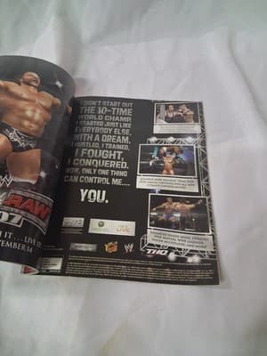 WWE MAGAZINE Hot Soaked & Sexy Holiday 2006 WRESTLING Divas - Thumbnail 8
