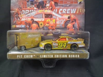 Hot Wheels Collector Limited Edition Pit Crew #94 1:64 Diecast Car - Thumbnail 2