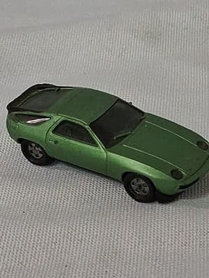 Herpa Porsche 928 Metallic Green 1/87 Scale Made In Germany 🇩🇪 - Thumbnail 3