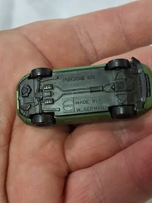 Herpa Porsche 928 Metallic Green 1/87 Scale Made In Germany 🇩🇪 - Thumbnail 7