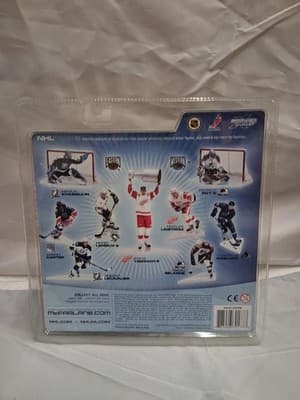 2003 McFarlane Sports Picks NHL Ser 6 NICKLAS LIDSTROM Detroit Red Wings CHASER - Thumbnail 2