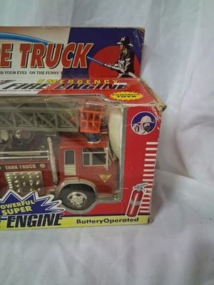 RARE Battery Operated Fire Engine Extending Ladder Music Lights New Sealed Box - Thumbnail 4