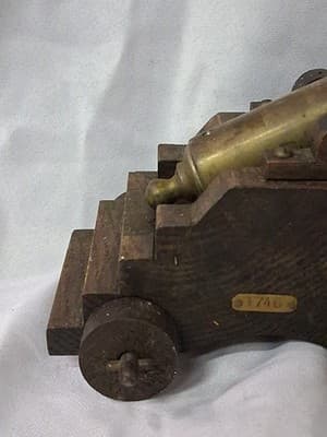 Vtg Replica Mini "1746" Cannon British War Wood Base Brass Canon Moving Wheels🪖 - Thumbnail 2